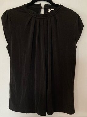 Elle Pleated Split Cap-Sleeve Black Blouse sz M